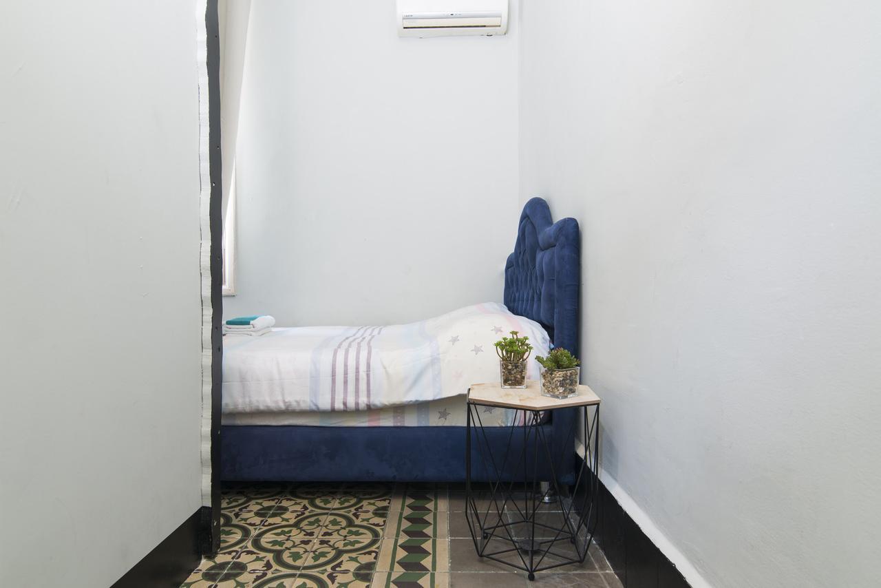 Sapir Hostel (Adults Only) Tel Aviv-Jaffa Exterior foto