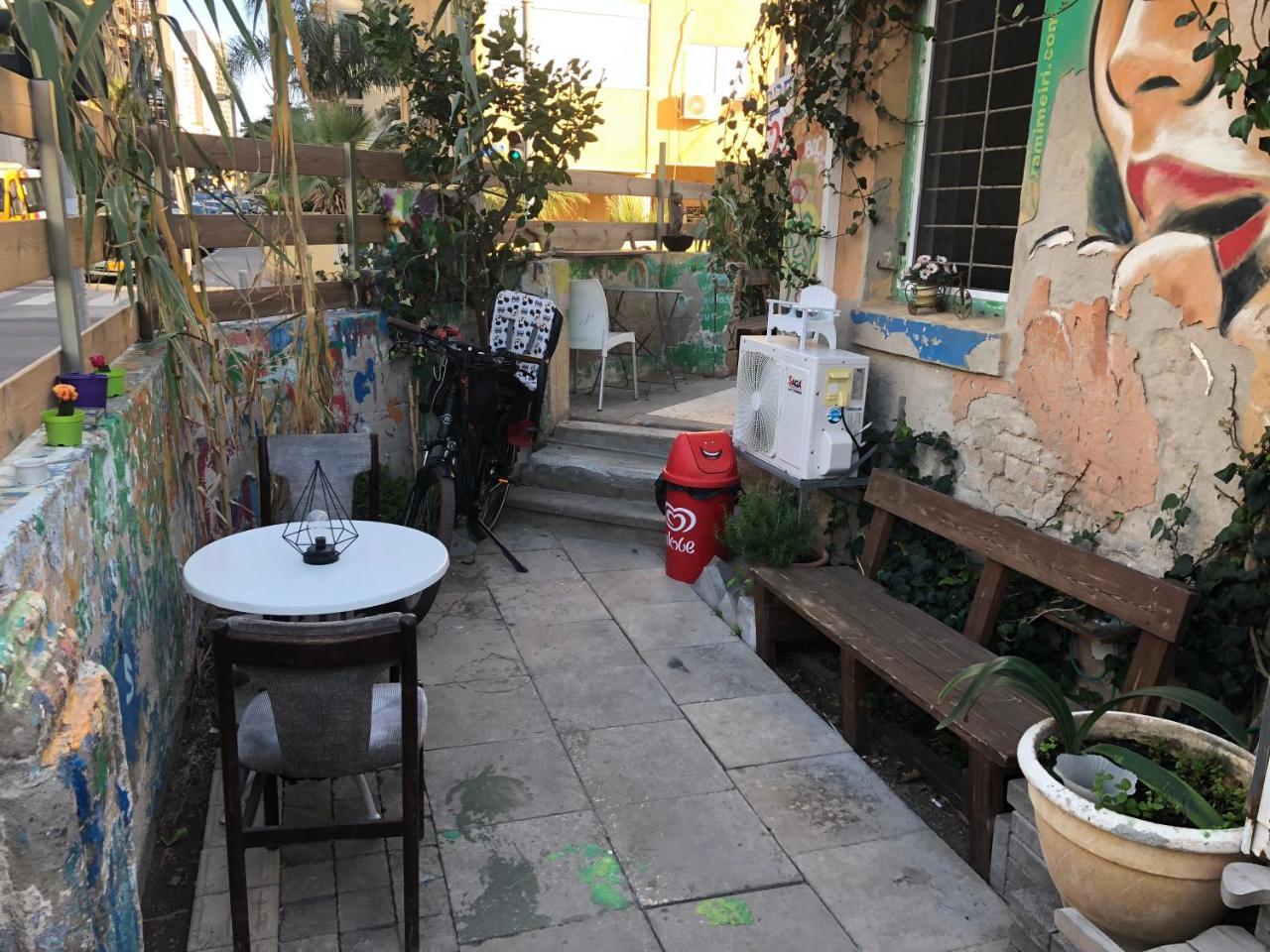 Sapir Hostel (Adults Only) Tel Aviv-Jaffa Exterior foto